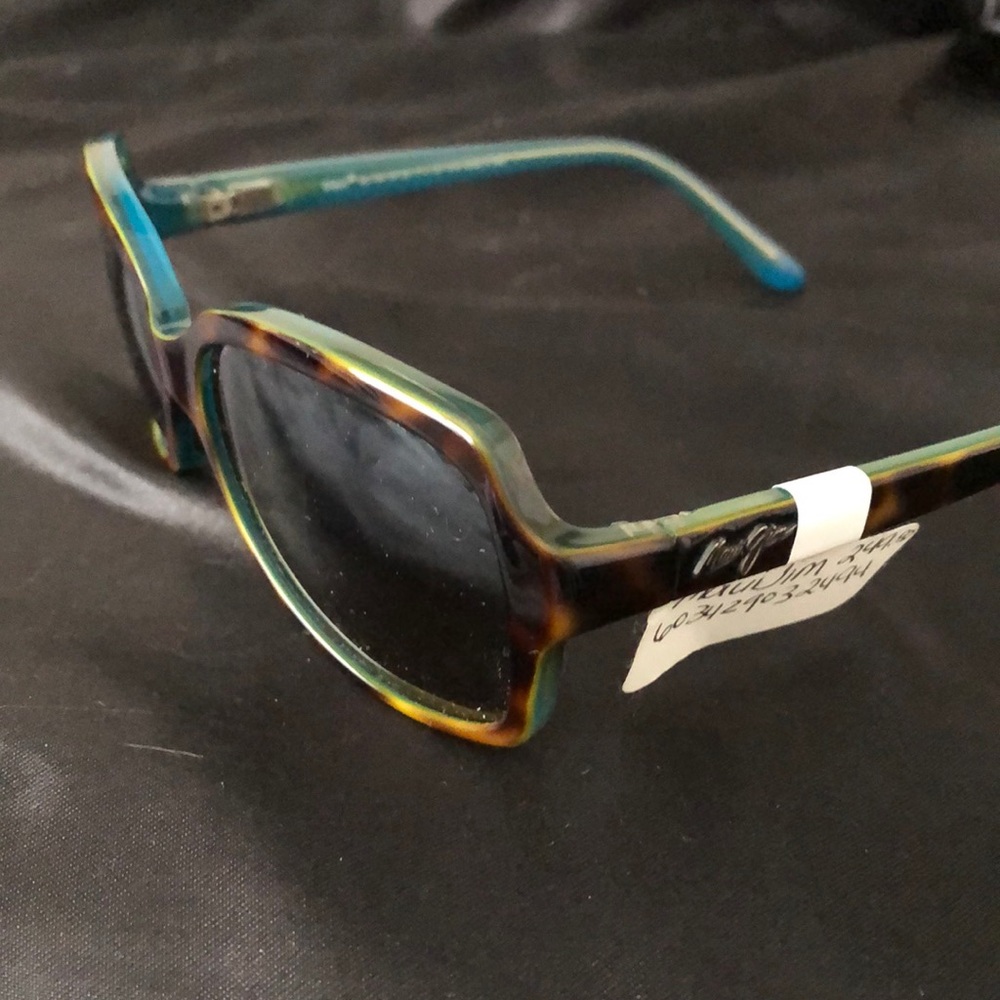 Maui Jim - Cloud Break 700-10P Butterfly Polarized Sunglasses Brown Lenses 56mm